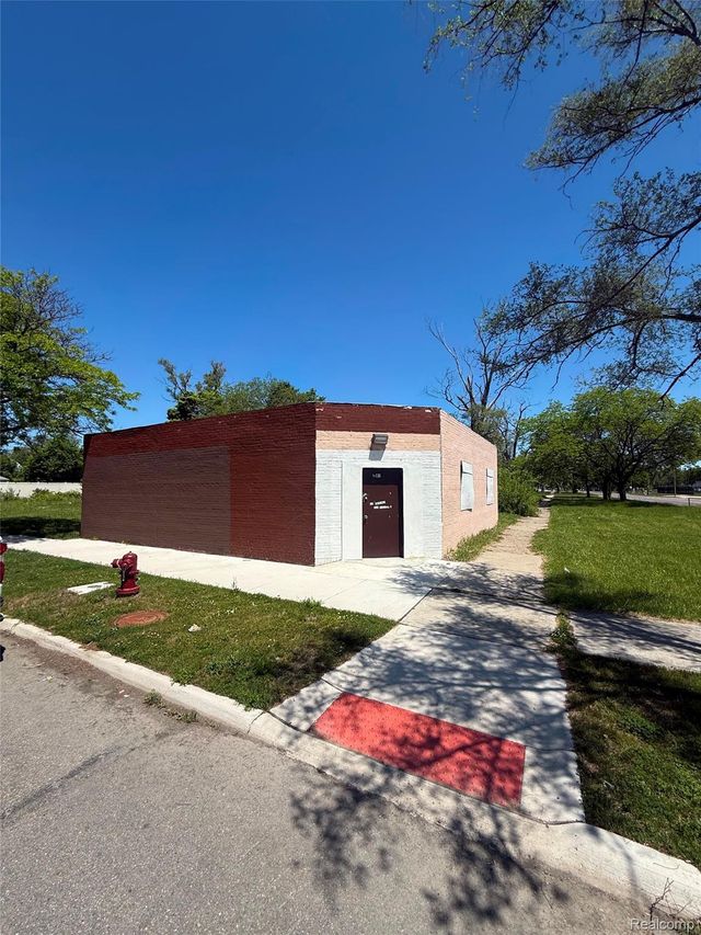 12901 Kelly Road, Detroit