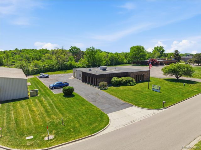 5081 Exchange Drive, Flint