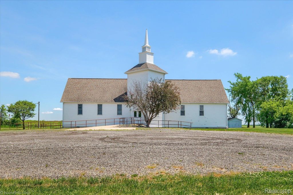 3909 S Van Dyke Road, Marlette city