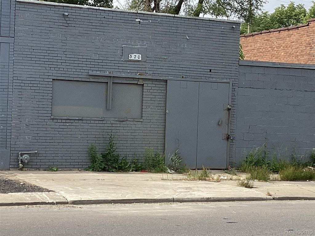 320 E State Fair, Detroit city