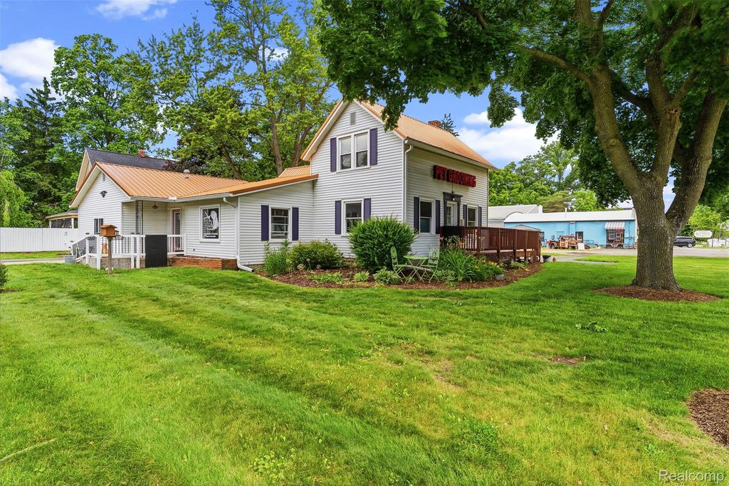 325 N Cedar Street, Imlay City city