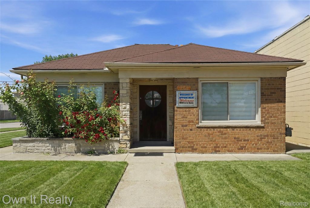 7247 Schaefer Road, Dearborn city