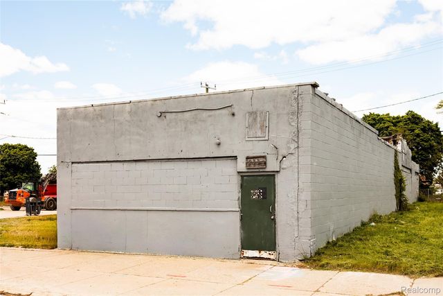 2334 Michigan Avenue, Detroit