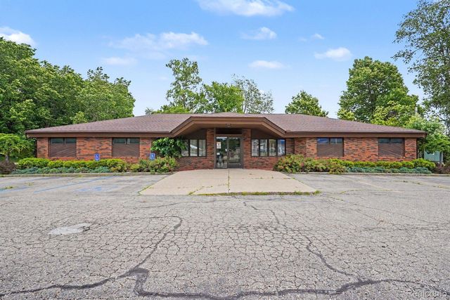 1500 N Main Street, Lapeer