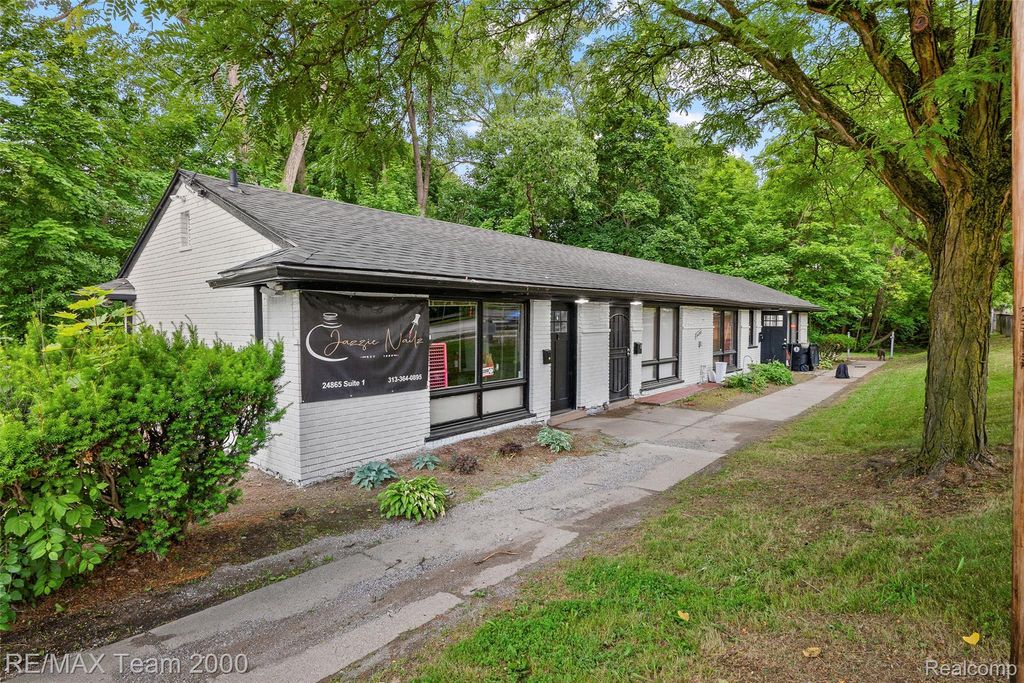 24821 5 Mile Road, Redford charter township