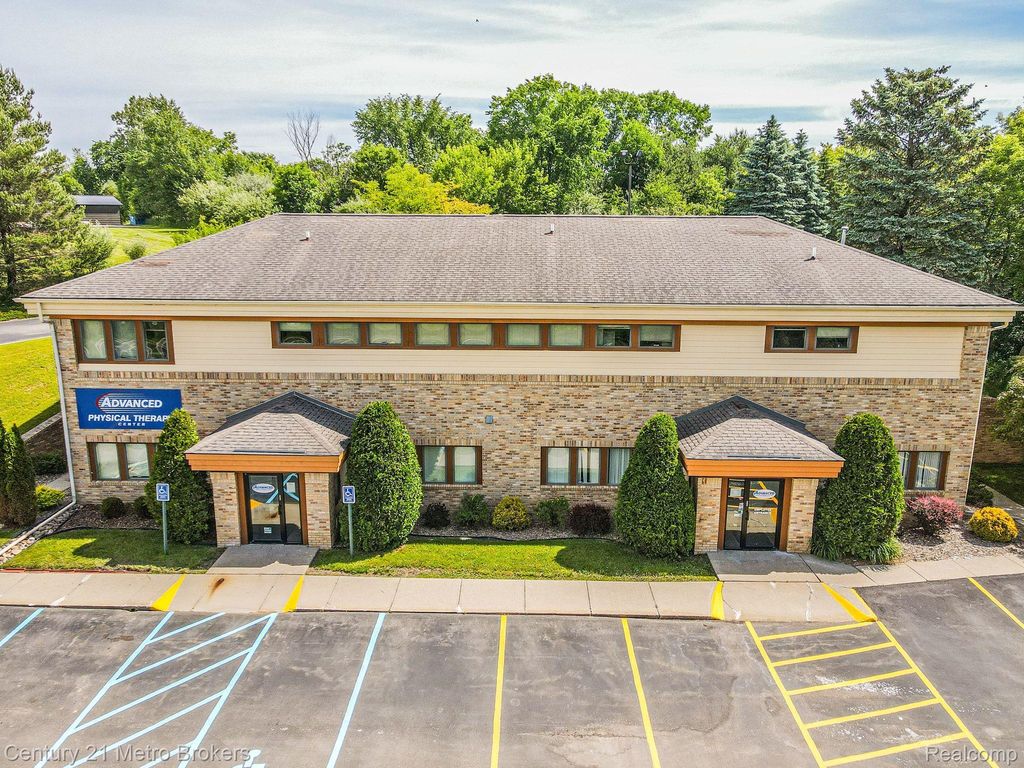 7477 S State Road, Atlas township