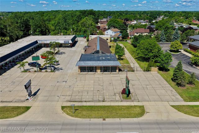 17950 Fort Street, Riverview