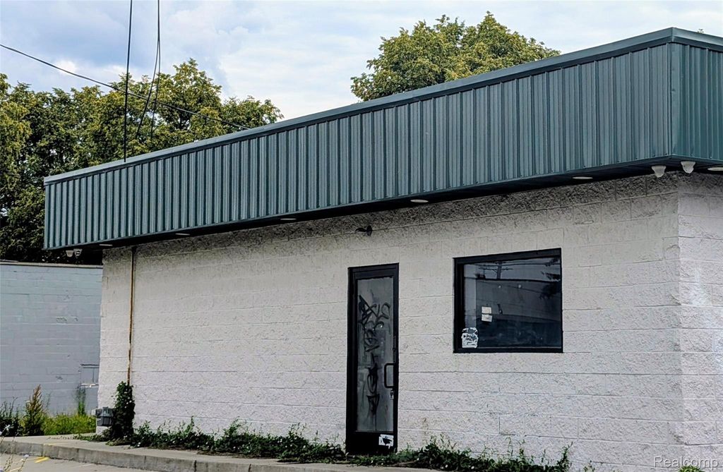 2610 Davison Road, Flint city