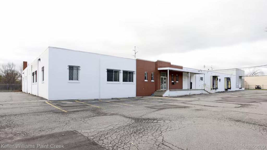 2424 Kansas Avenue, Flint city