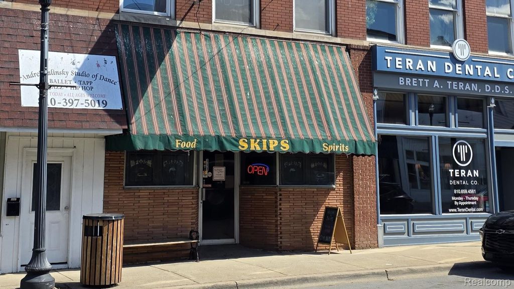 111 E Main Street, Flushing city