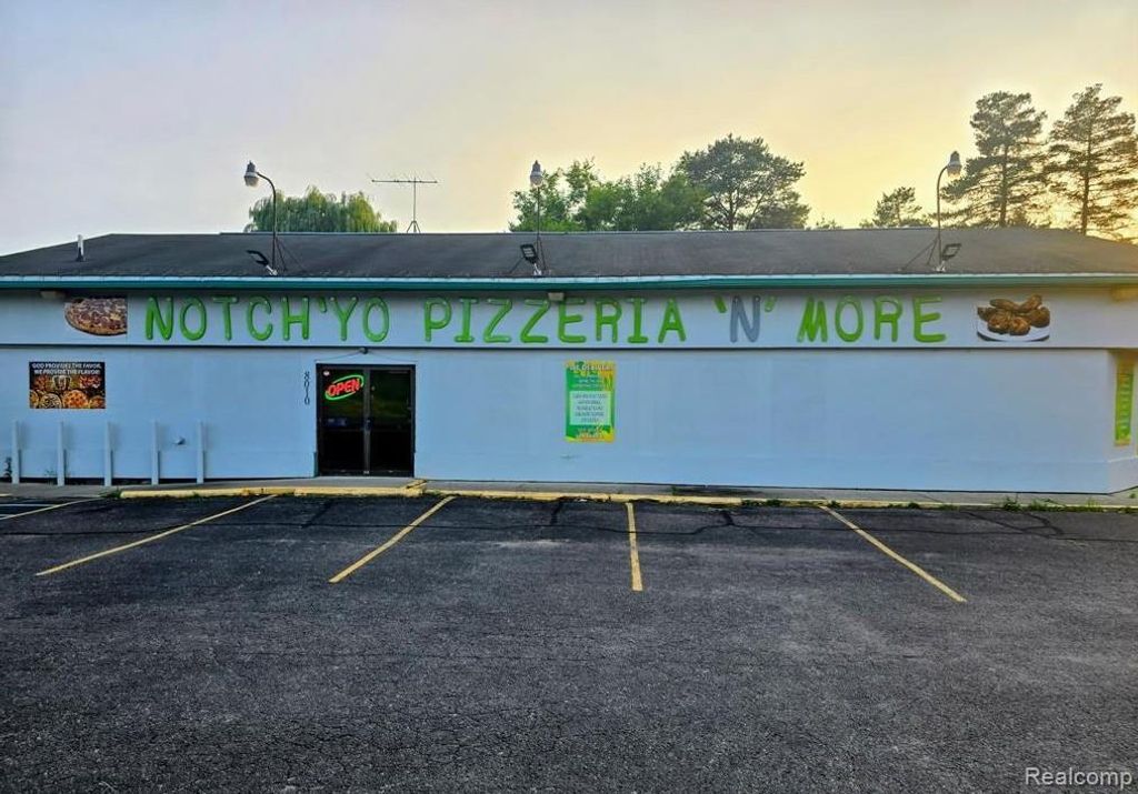 8010 Dixie Highway, Birch Run village
