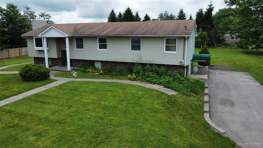 3965 Parsons Road, Howell township