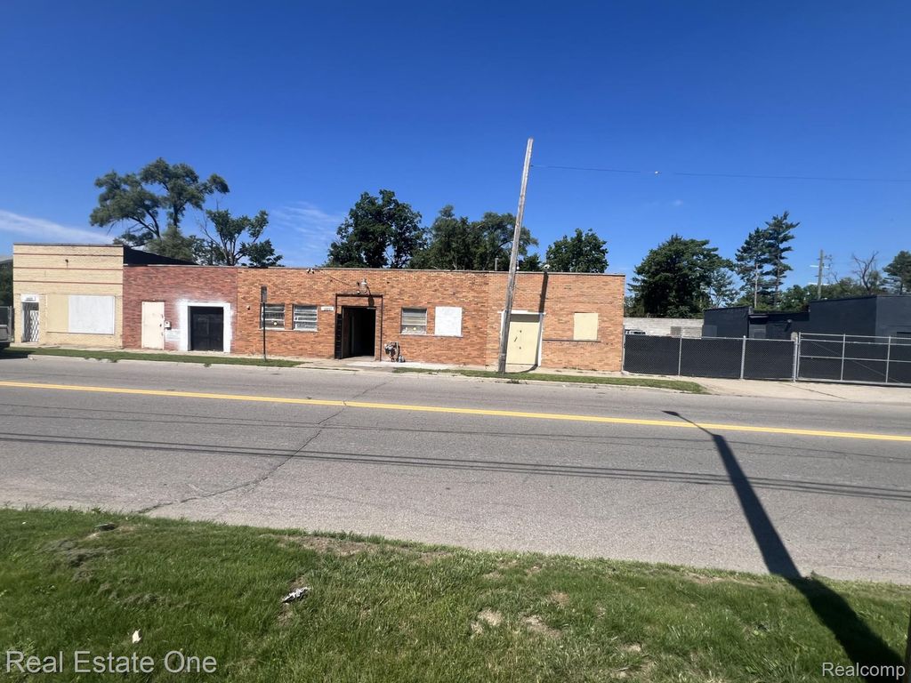 20237-20227 John R Street, Detroit city