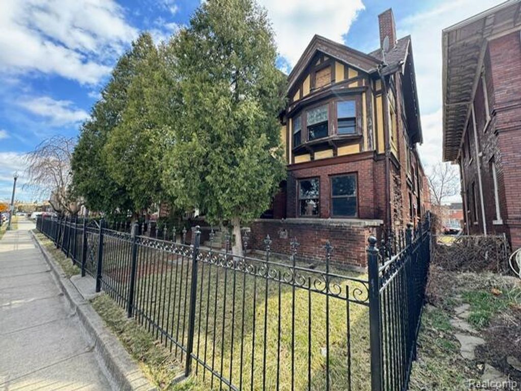 250 Eliot Street, Detroit city