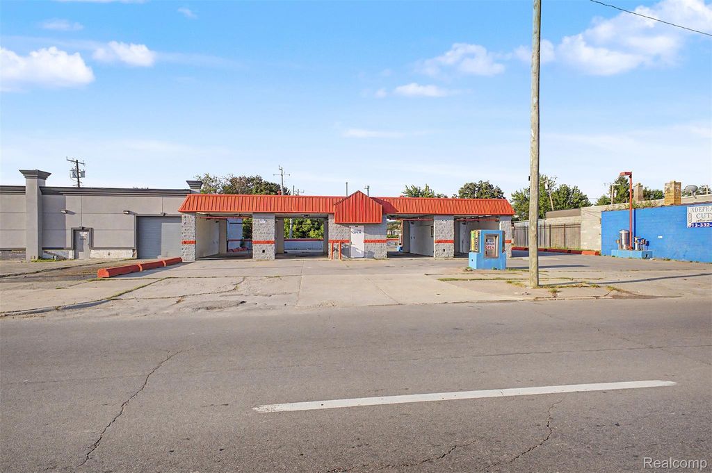 19639 W Warren Avenue, Detroit city