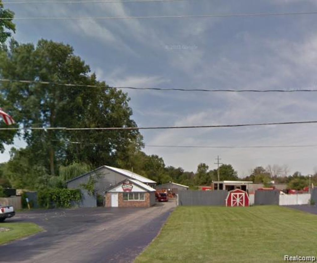 4230 Dye Road, Flint charter township
