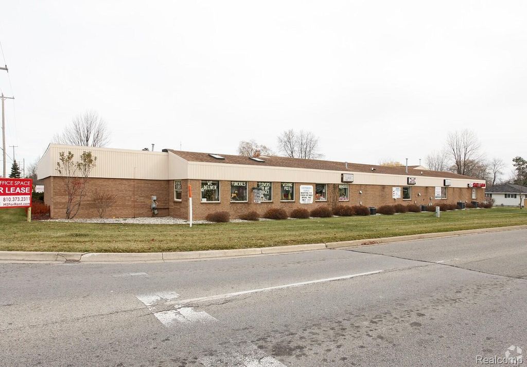 2515 S Dye Road, Flint charter township
