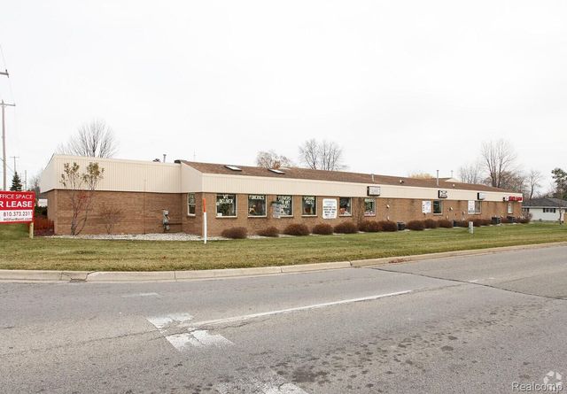 2515 S Dye Road, Flint