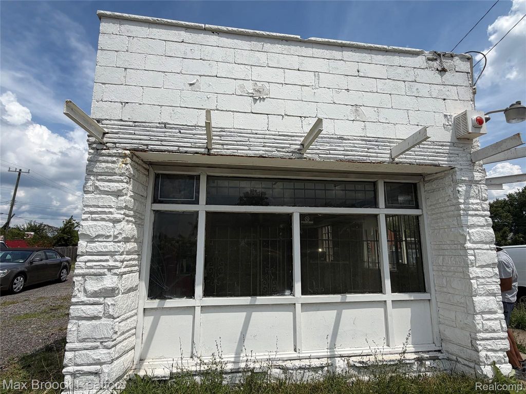 15400 Joy Road, Detroit city