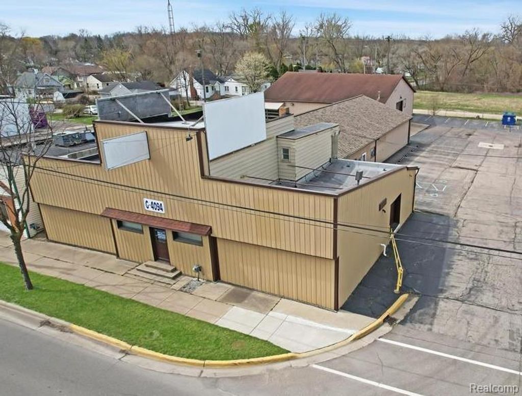 4094 S Saginaw Street, Burton city