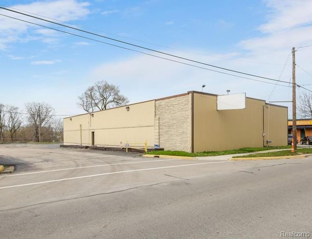 4084 S Saginaw Street, Burton city