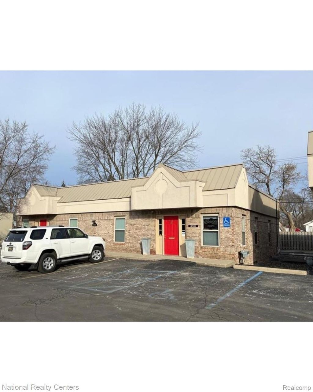 4010 W Walton Boulevard, Waterford charter township