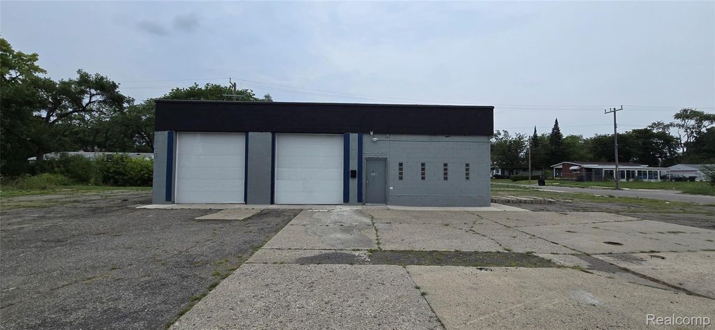 5641 E 7 Mile Road, Detroit city