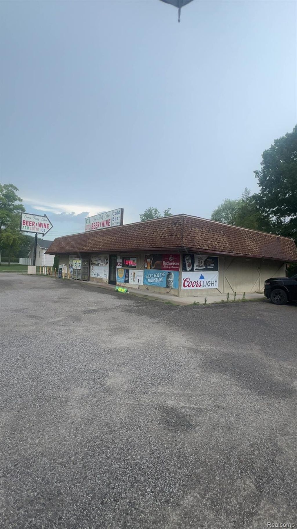 9299 Stone Road, Clay township