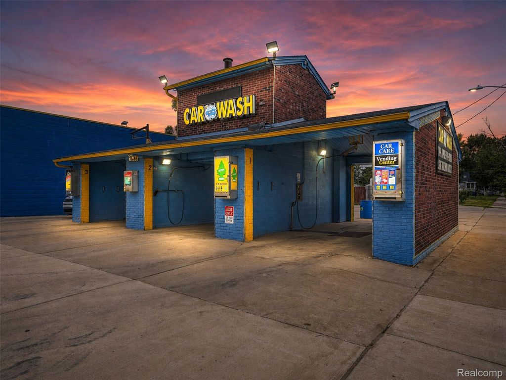 636 Southfield Road, Lincoln Park city