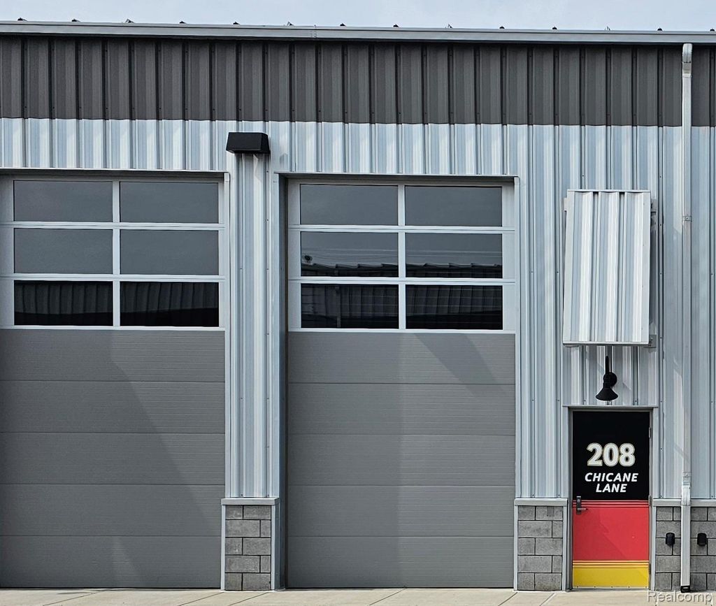 208 Chicane Lane, Pontiac city