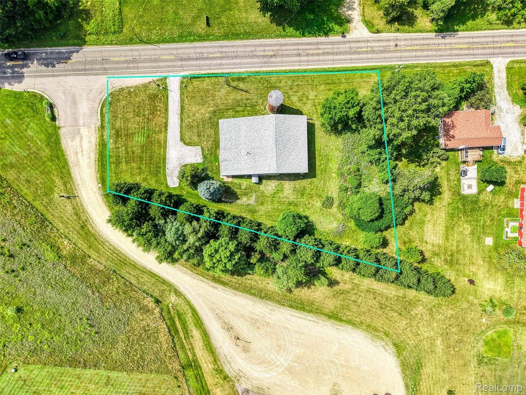 15921 W M 36, Unadilla township