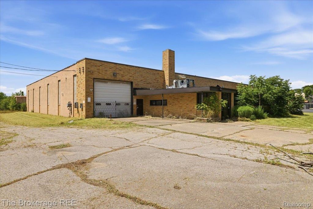 2421 Branch Road, Flint city