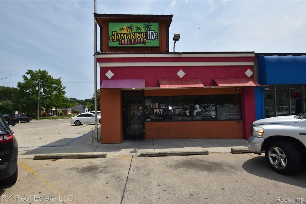 19840 Kelly Road, Harper Woods city