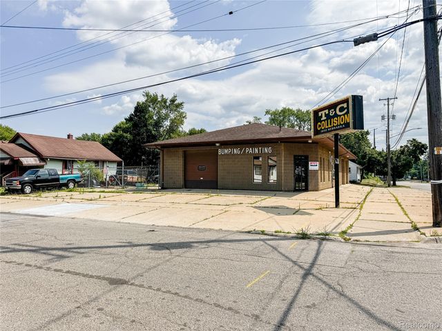 1902 Nebraska Avenue, Flint