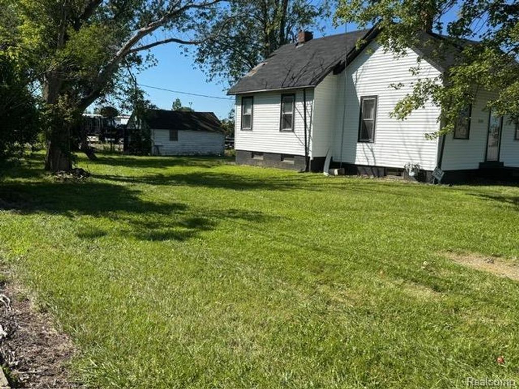 27177 Wick Road, Taylor city