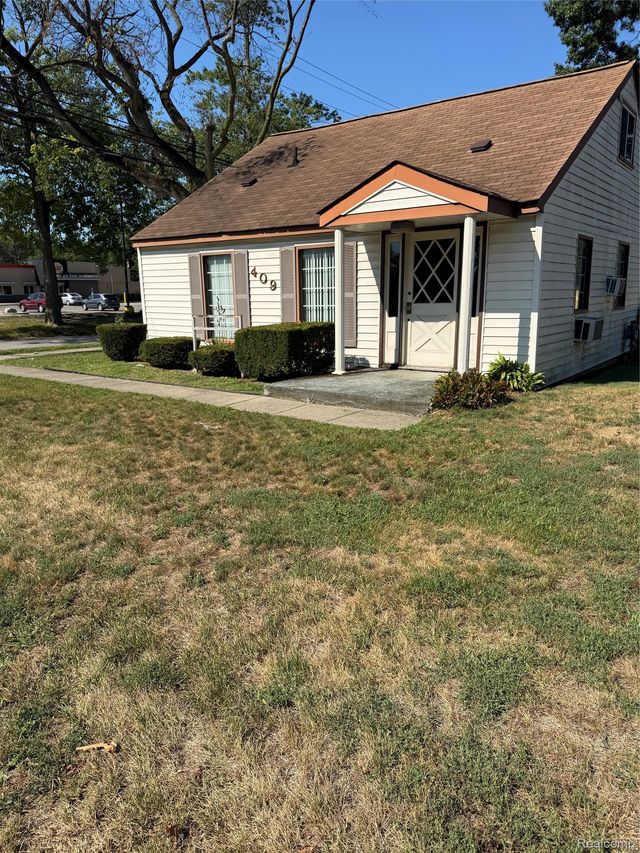 409 N Wayne Road, Westland
