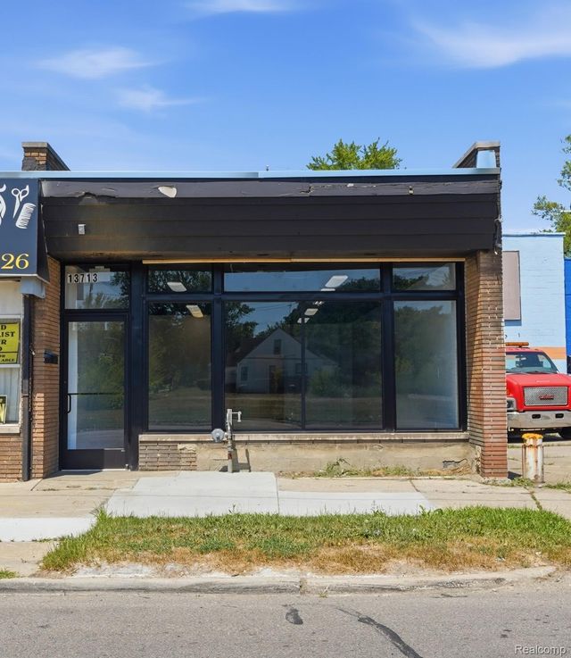 13713 E 7 Mile Road, Detroit