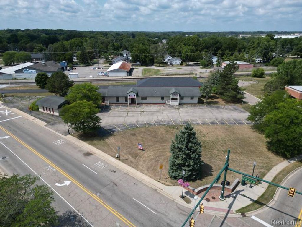320 E Grand Blanc Road Road, Grand Blanc city
