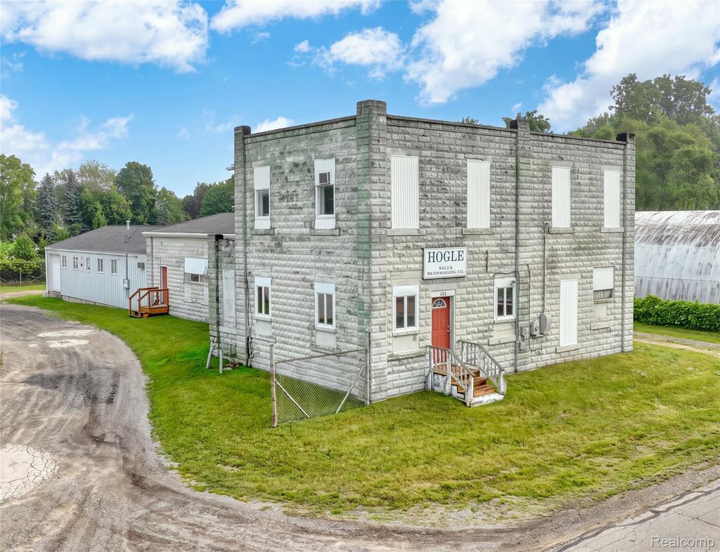 208 Irwin Street, Brooklyn village