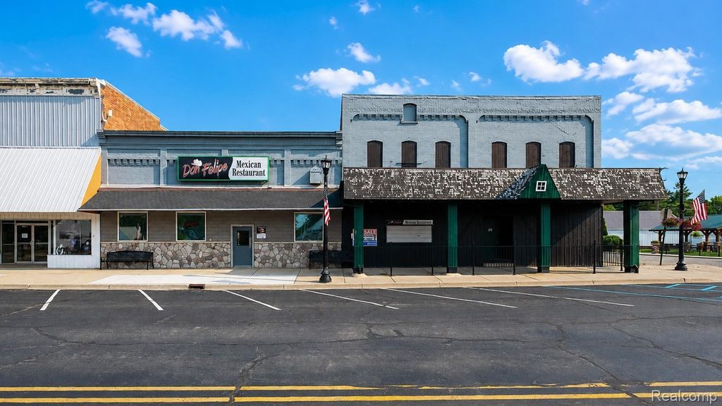9483 Genesee Street, New Lothrop village