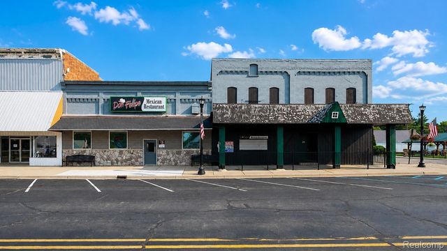 9483 Genesee Street, New Lothrop
