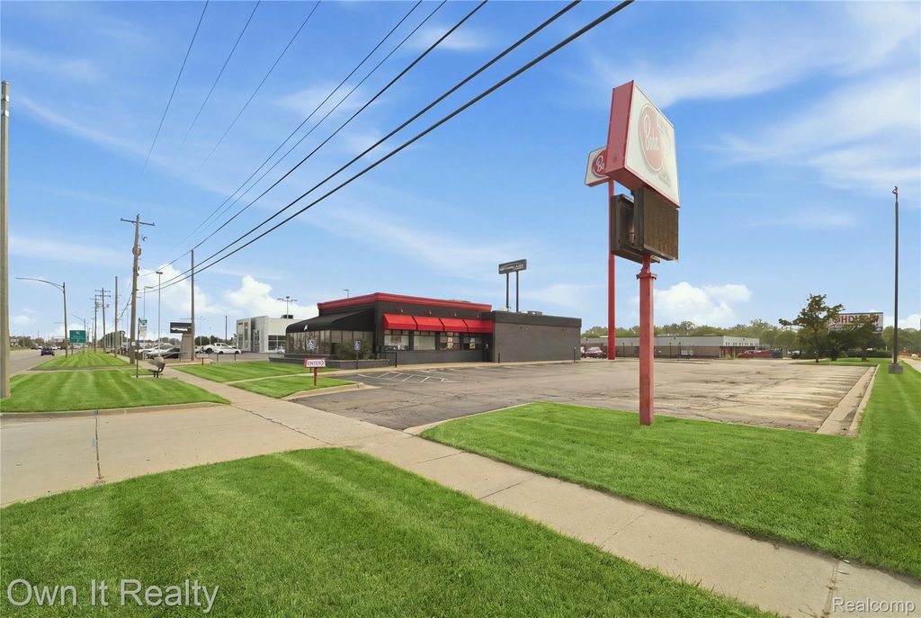 6525 S Pennsylvania Avenue, Lansing city