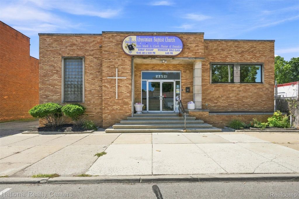 22521 Grand River Avenue, Detroit city