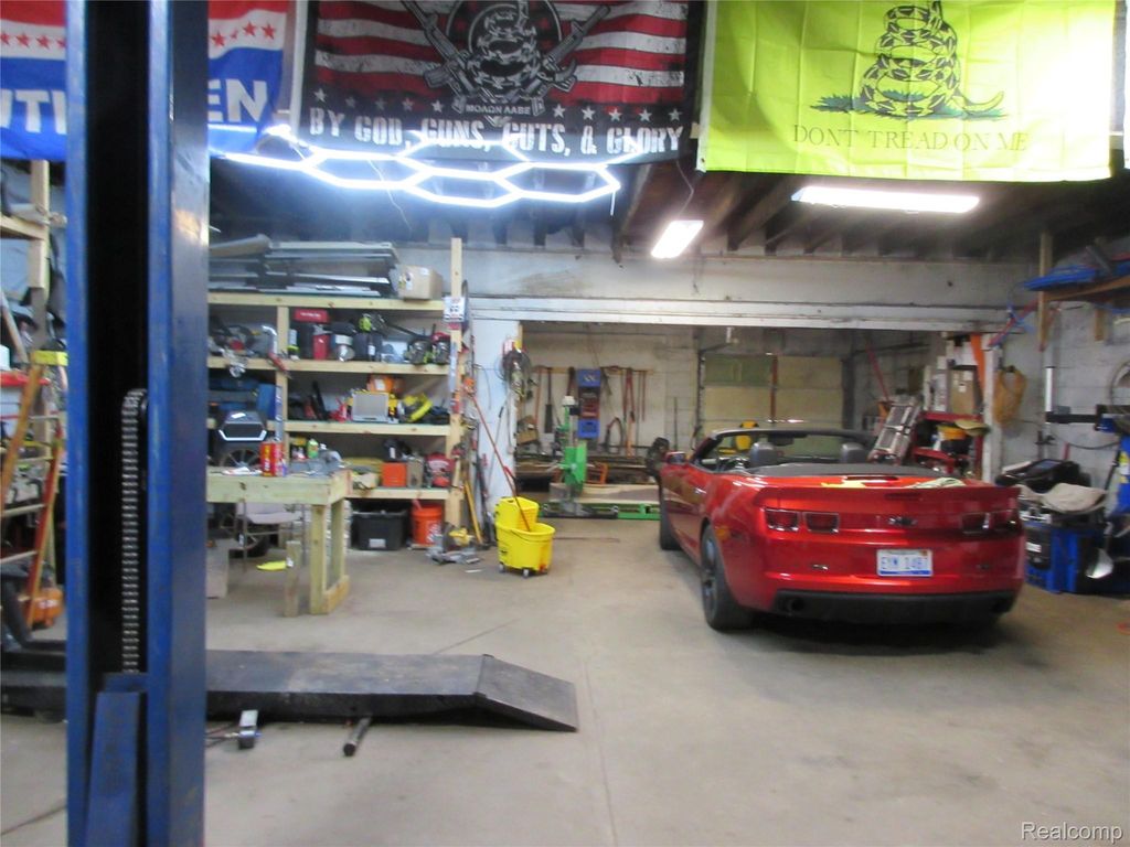 4106 Fenton Road, Flint city