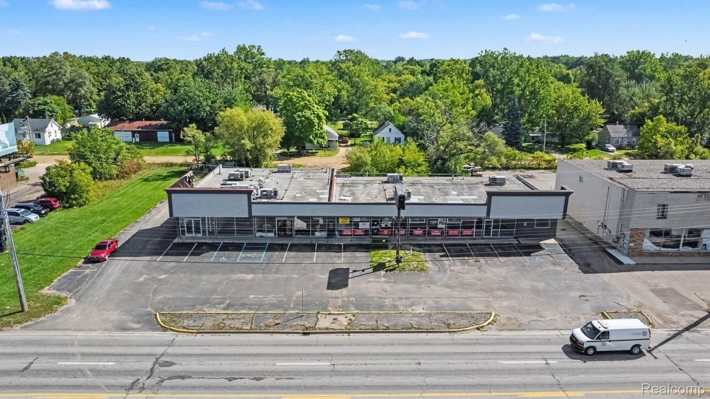 3147 S Dort Highway, Burton city