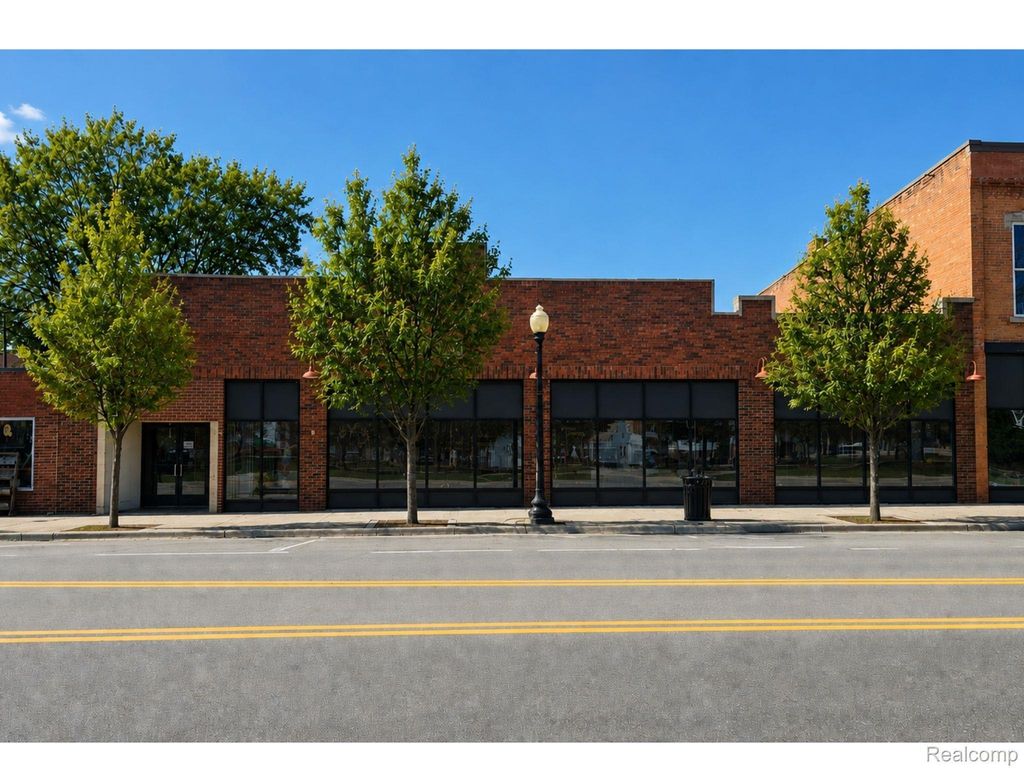 122 S Clinton Street Building A, Stockbridge village