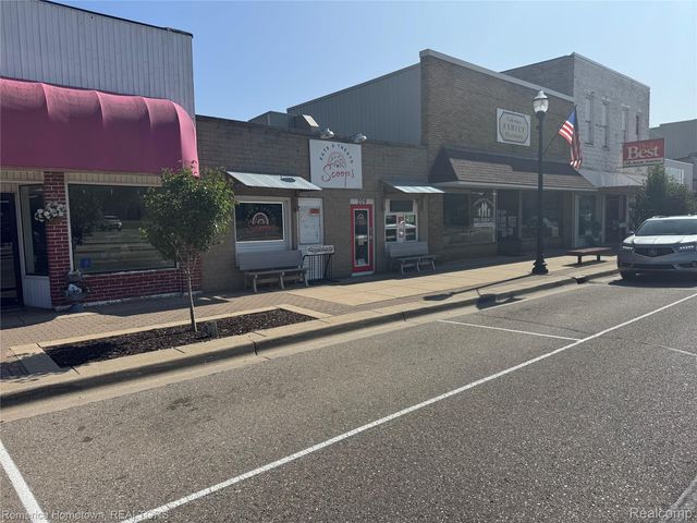 209 E Railway Street, Coleman