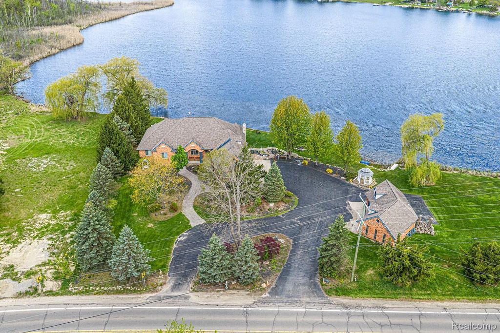 2440, 2480, 2400 S Baldwin Road, Orion charter township