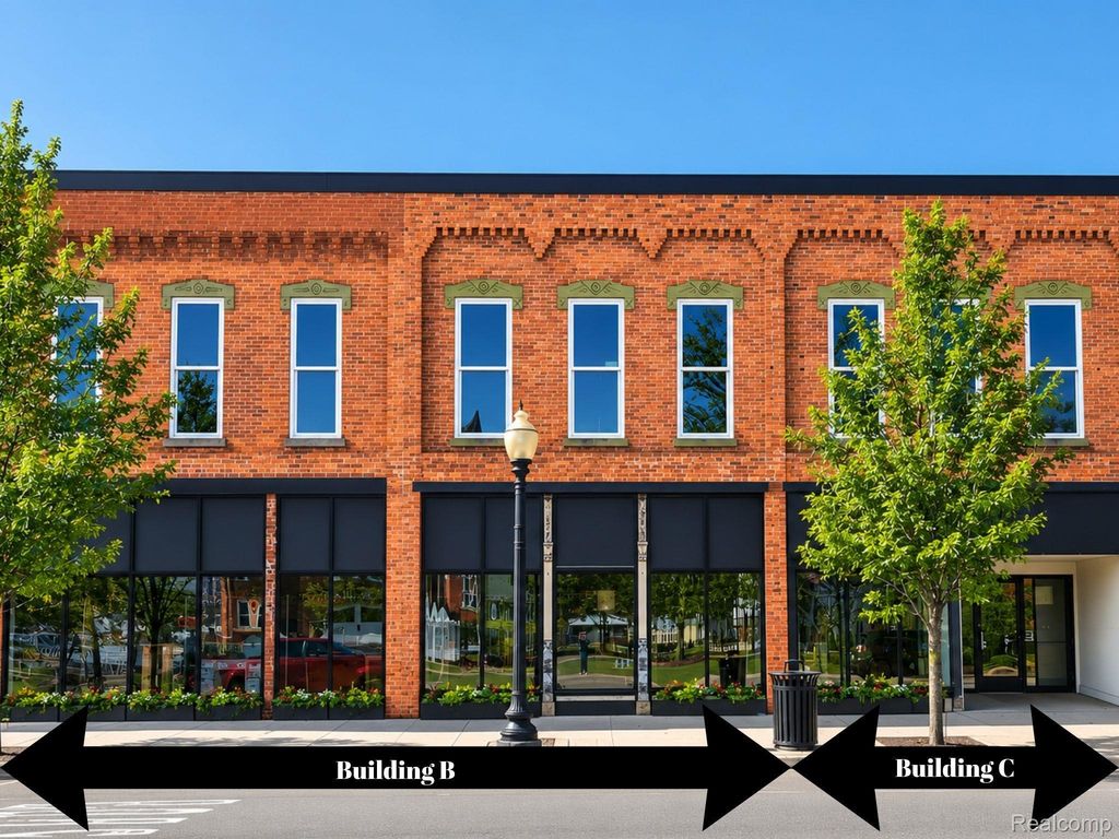 122 S Clinton Street Building B, Stockbridge village