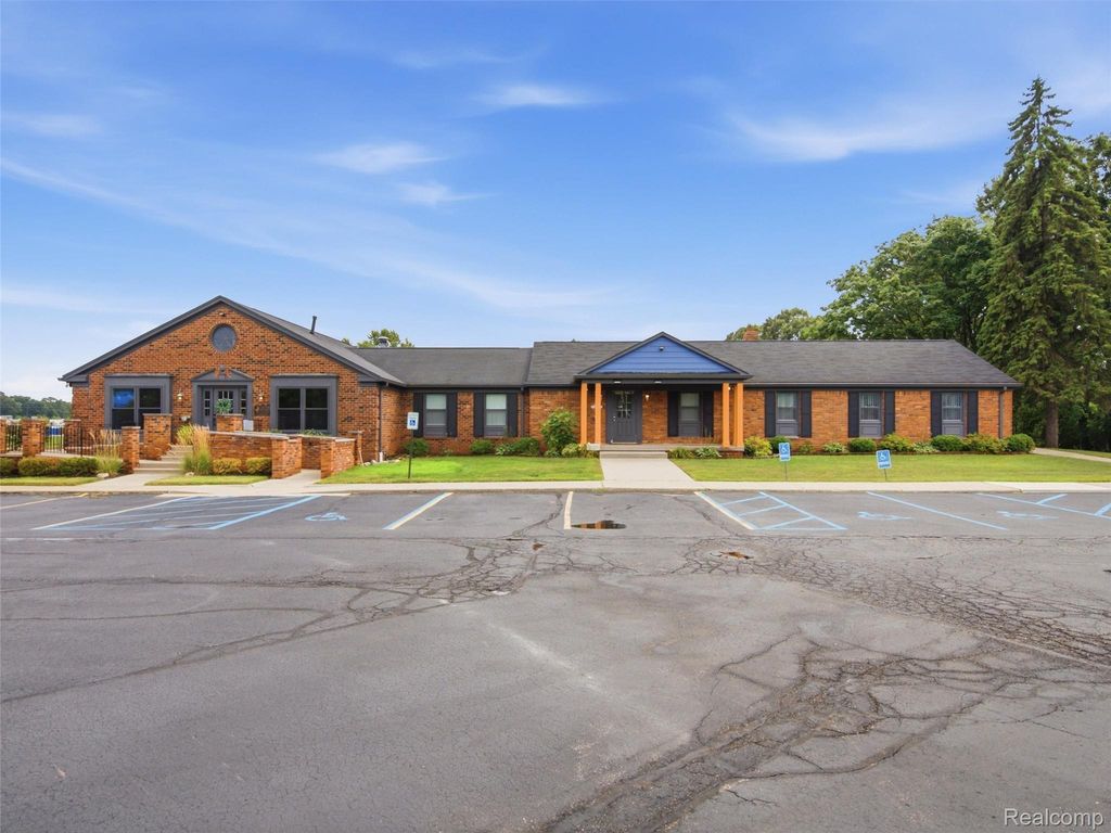35008 Division Road, Richmond city